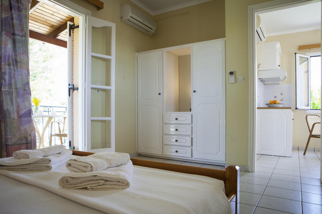 Kantouni Apartments Svoronata Phòng bức ảnh